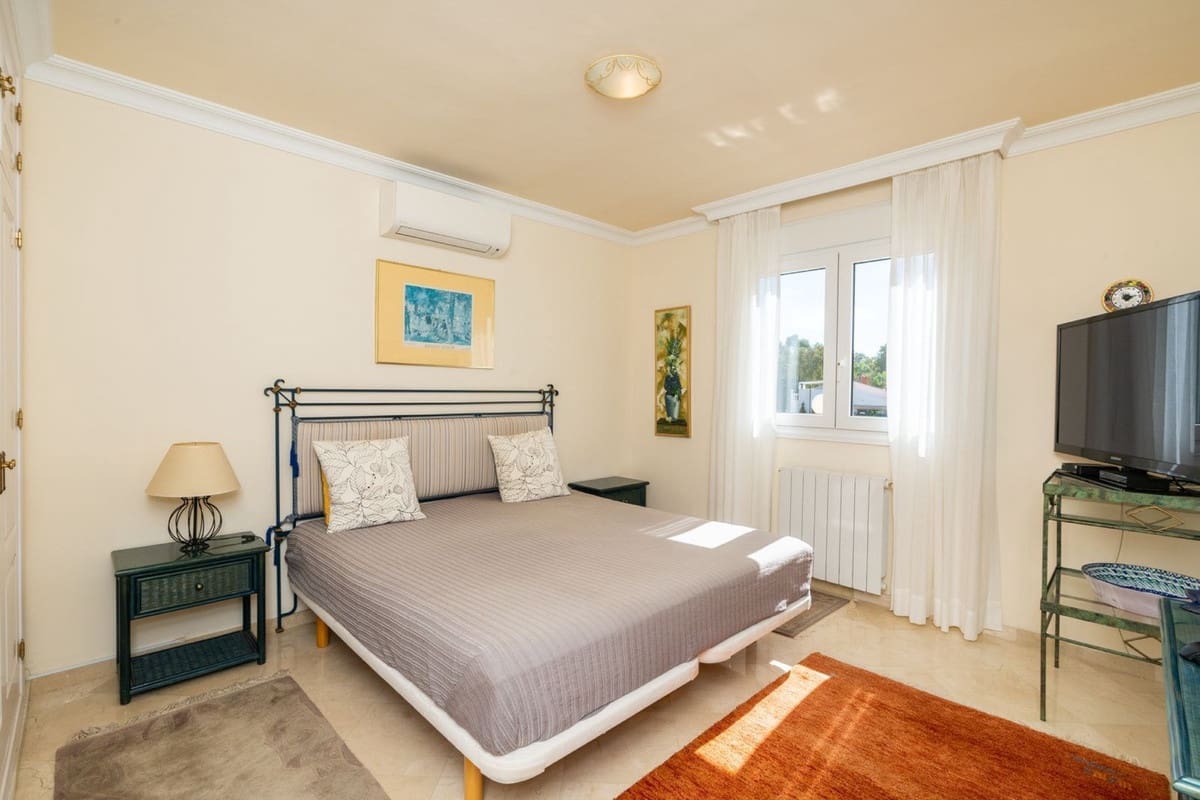 3 soveværelse Villa til salg i La Cala de Mijas med swimmingpool garage - € 1.375.000 (Ref: 7840717)