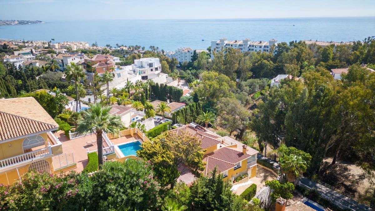 3 soveværelse Villa til salg i La Cala de Mijas med swimmingpool garage - € 1.375.000 (Ref: 7840717)