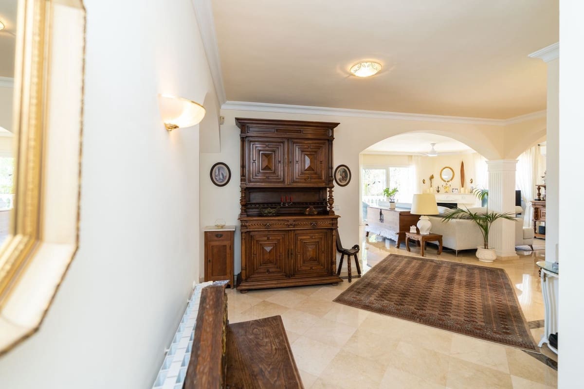 3 soverom Villa til salgs i La Cala de Mijas med svømmebasseng garasje - € 1 375 000 (Ref: 7840717)