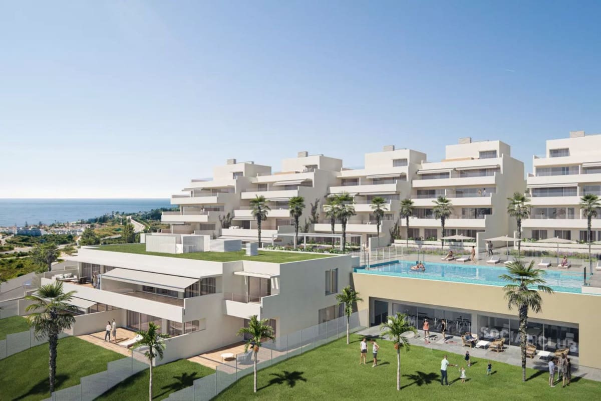 2 slaapkamer Appartement te koop in Estepona met zwembad garage - € 405.000 (Ref: 7900493)