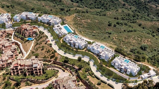 Apartamento de 2 habitaciones en La Mairena, Ojen en venta con piscina garaje - 920.000 € (Ref: 7923860)