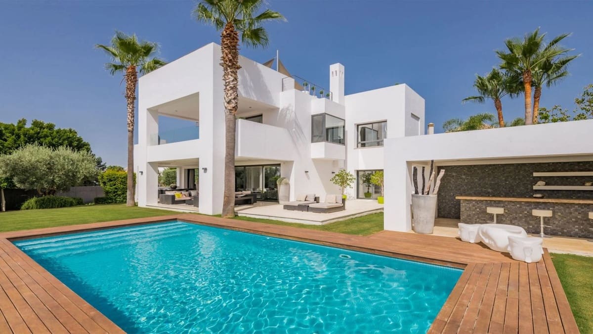 5 Zimmer Villa zu verkaufen in Golden Mile mit Pool Garage - 4.150.000 € (Ref: 7929657)