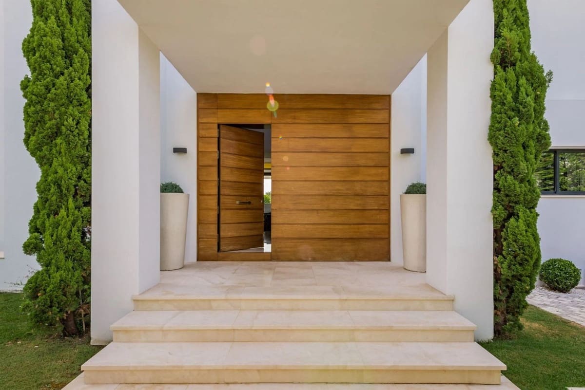 5 Zimmer Villa zu verkaufen in Golden Mile mit Pool Garage - 4.150.000 € (Ref: 7929657)