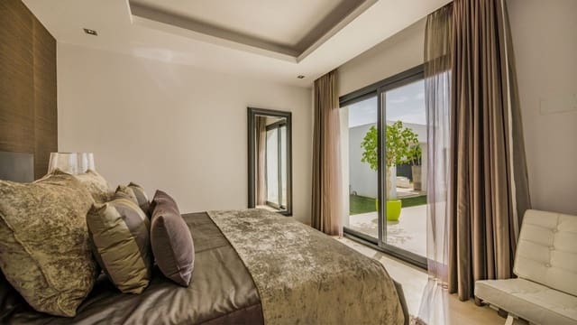 5 Zimmer Villa zu verkaufen in Golden Mile, Marbella mit Pool Garage - 4.150.000 € (Ref: 7929657)