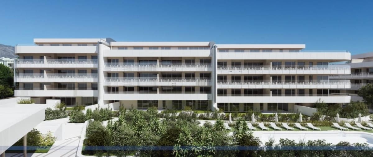 2 bedroom Apartment for sale in San Pedro de Alcantara with pool garage - € 645,000 (Ref: 7958785)