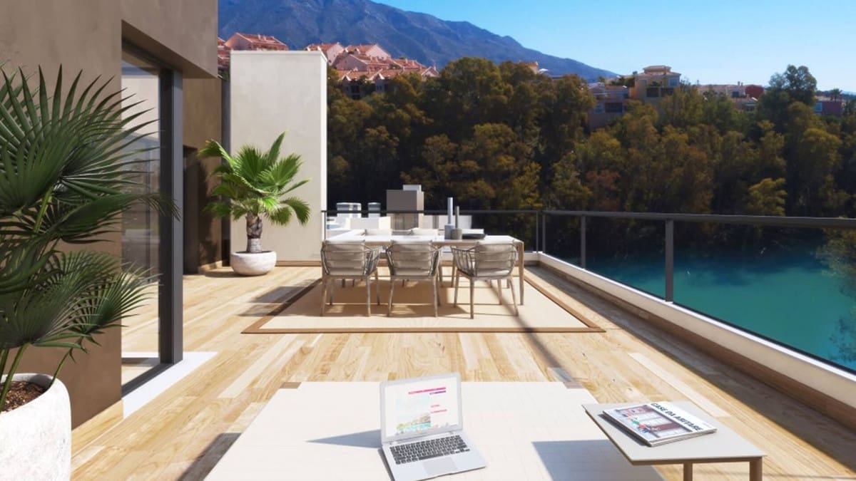 3 bedroom Apartment for sale in Nueva Andalucia with pool garage - € 950,000 (Ref: 7960963)