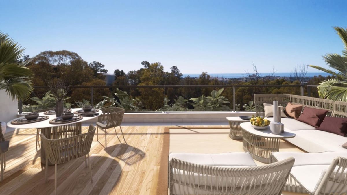 3 bedroom Apartment for sale in Nueva Andalucia with pool garage - € 950,000 (Ref: 7960963)