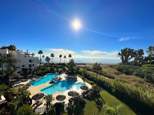 3 chambre Appartement à vendre à Estepona avec piscine garage - 1 295 000 € (Ref: 8024459)