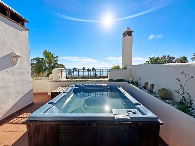 3 chambre Appartement à vendre à Estepona avec piscine garage - 1 295 000 € (Ref: 8024459)
