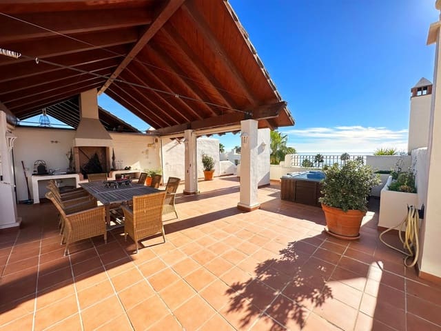 3 chambre Appartement à vendre à Estepona avec piscine garage - 1 295 000 € (Ref: 8024459)