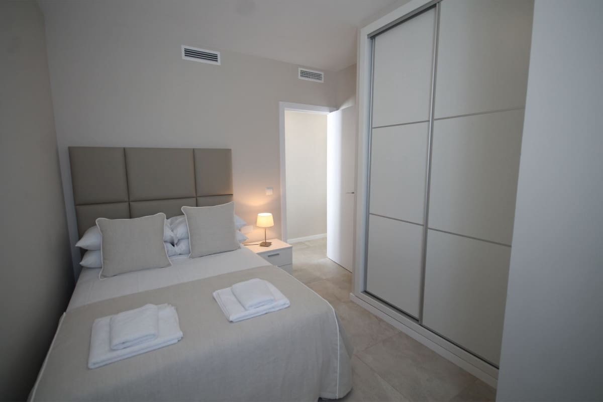 4 slaapkamer Villa te koop in El Faro met zwembad garage - € 849.000 (Ref: 8280124)