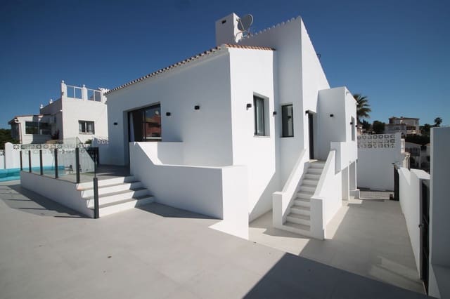 4 Zimmer Villa zu verkaufen in El Faro, Mijas mit Pool Garage - 849.000 € (Ref: 8280124)