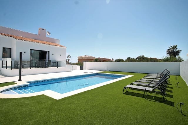 4 soverom Villa til salgs i El Faro, Mijas med svømmebasseng garasje - € 849 000 (Ref: 8280124)