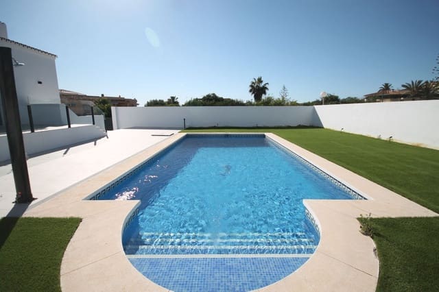 4 soverom Villa til salgs i El Faro, Mijas med svømmebasseng garasje - € 849 000 (Ref: 8280124)
