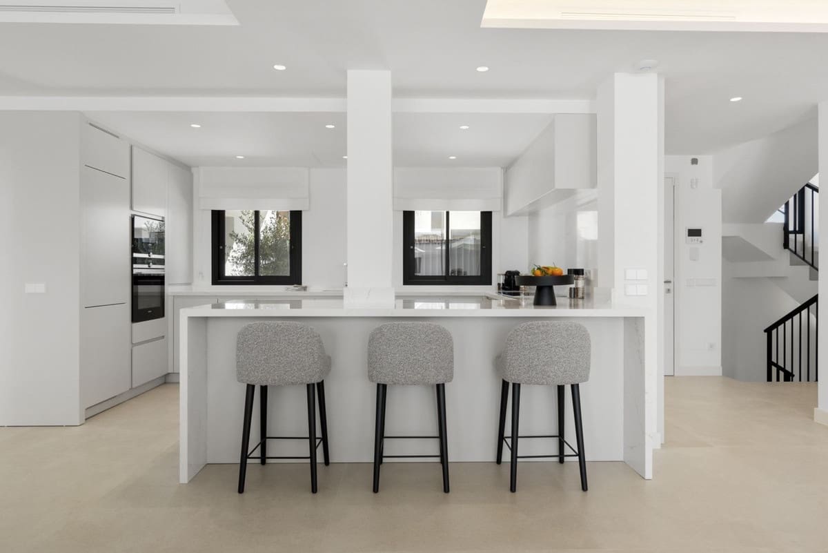 5 camera da letto Villa in vendita in Las Chapas con piscina garage - 3.295.000 € (Rif: 8315050)