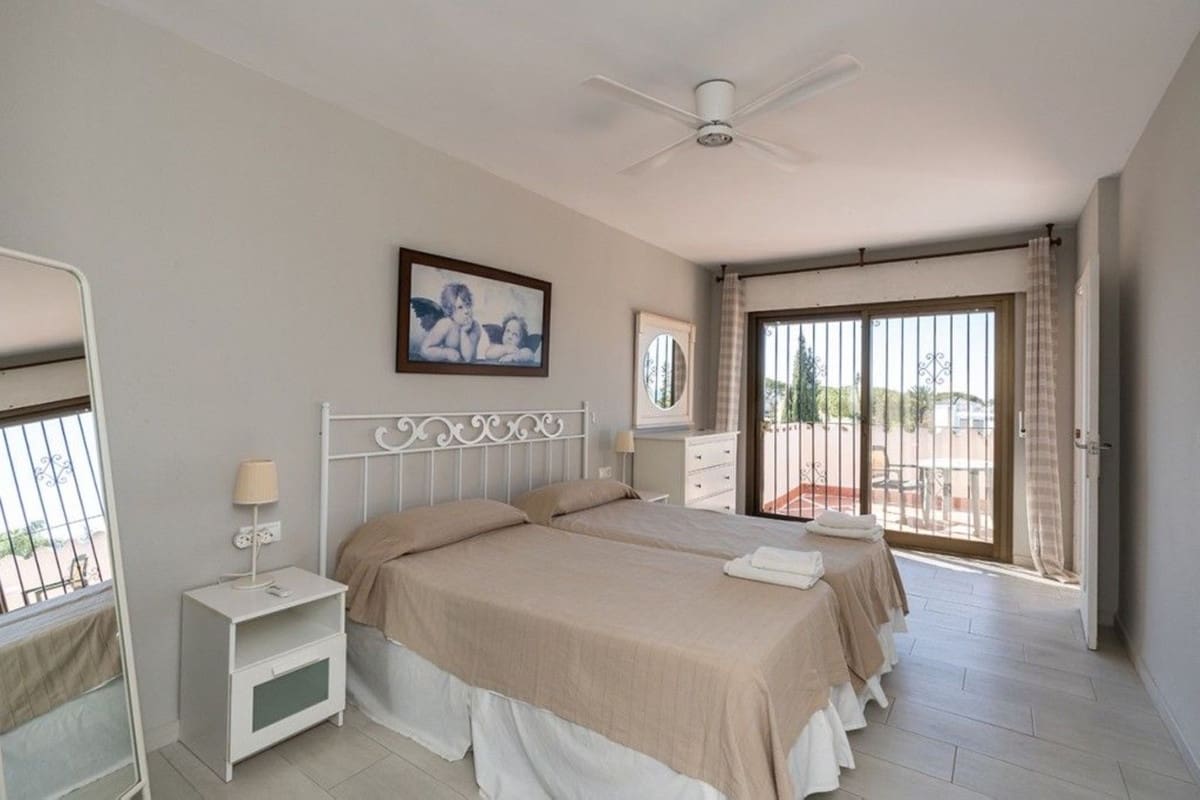 3 sypialnia Willa na sprzedaż w Marbesa z basenem garażem - 1 680 000 € (Ref: 8329081)