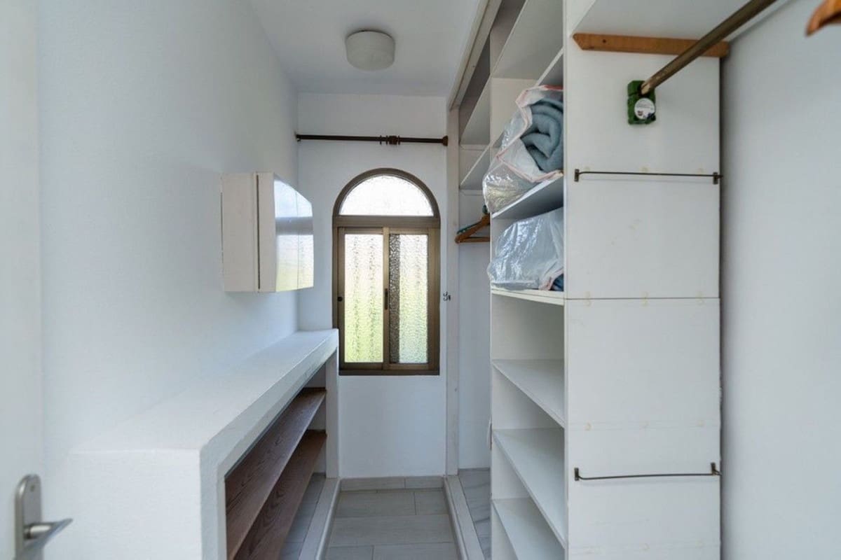 3 sypialnia Willa na sprzedaż w Marbesa z basenem garażem - 1 680 000 € (Ref: 8329081)