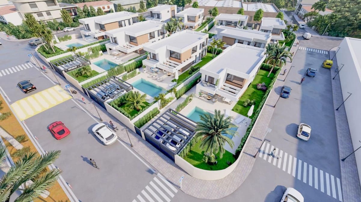 4 slaapkamer Villa te koop in La Duquesa / Puerto de la Duquesa met zwembad garage - € 960.000 (Ref: 8371753)