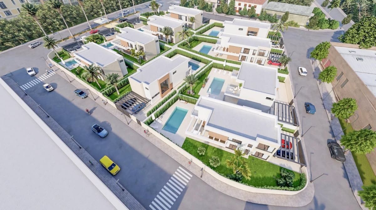 4 slaapkamer Villa te koop in La Duquesa / Puerto de la Duquesa met zwembad garage - € 960.000 (Ref: 8371753)