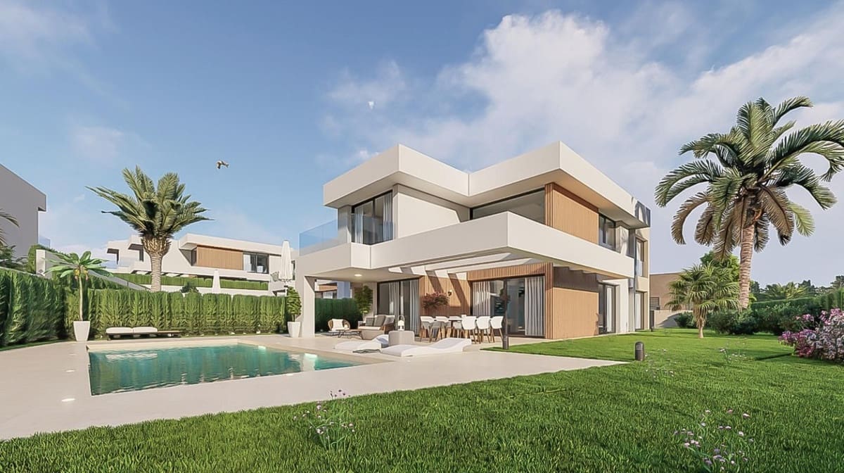 4 soverom Villa til salgs i La Duquesa / Puerto de la Duquesa med svømmebasseng garasje - € 960 000 (Ref: 8371753)
