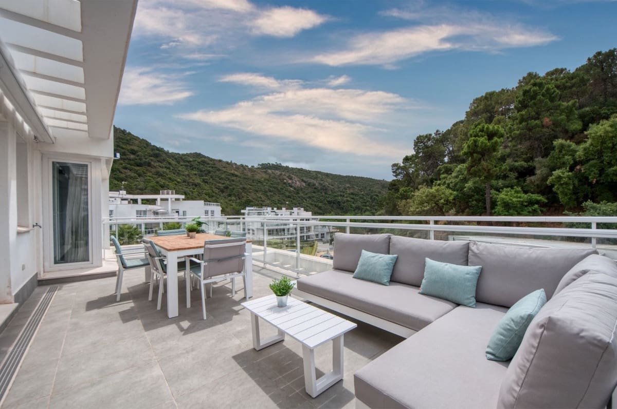 3 bedroom Penthouse for sale in Benahavis with pool garage - € 750,000 (Ref: 8474269)