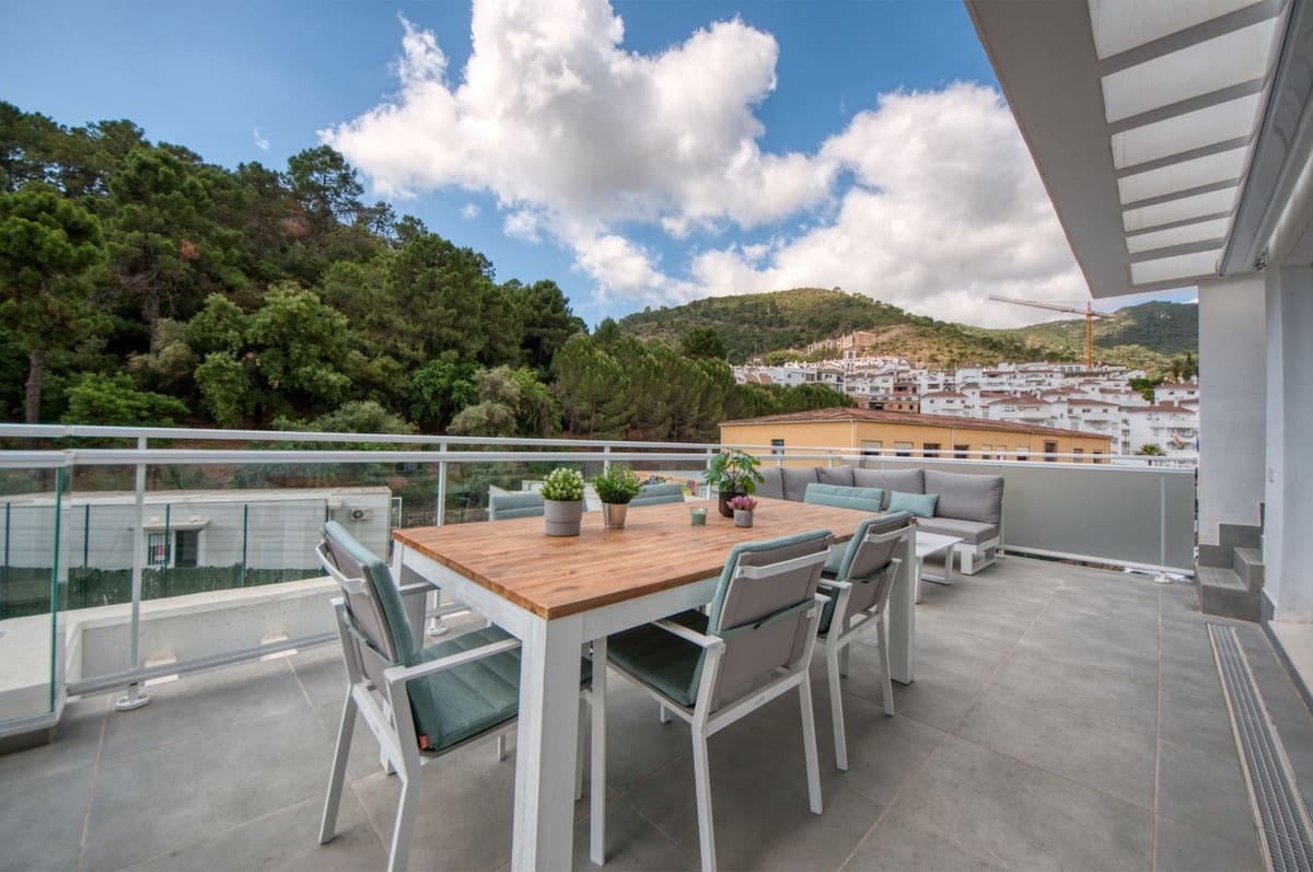 3 bedroom Penthouse for sale in Benahavis with pool garage - € 750,000 (Ref: 8474269)