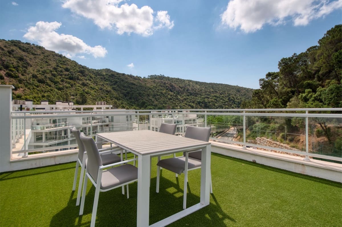 3 bedroom Penthouse for sale in Benahavis with pool garage - € 750,000 (Ref: 8474269)