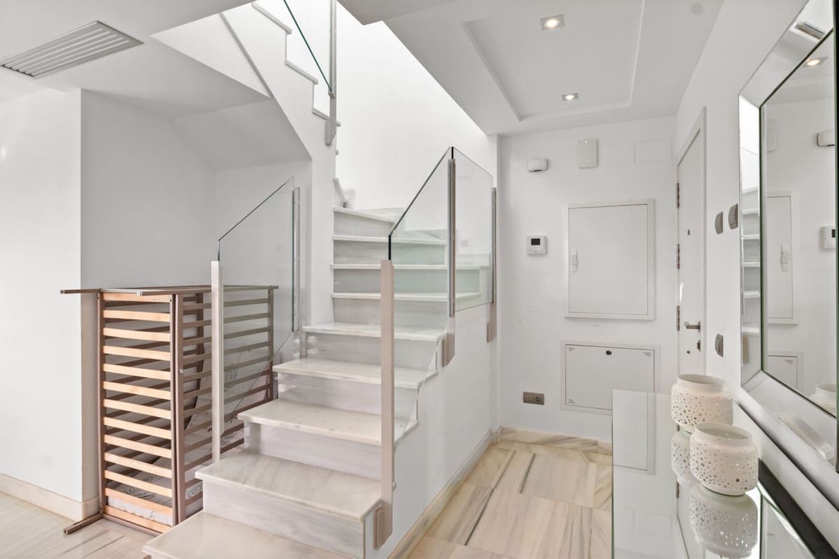 3 Zimmer Apartment zu verkaufen in San Pedro de Alcantara mit Pool Garage - 1.150.000 € (Ref: 8481490)