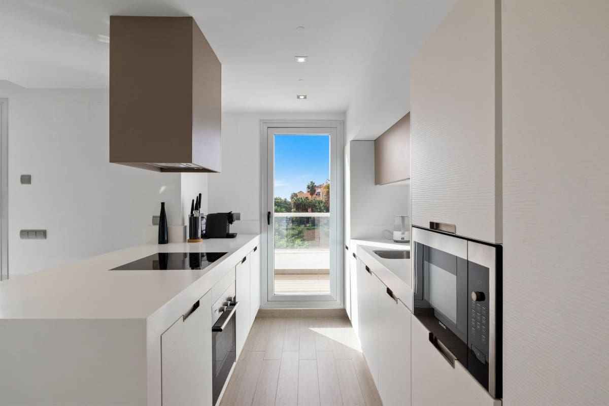 3 Zimmer Apartment zu verkaufen in San Pedro de Alcantara mit Pool Garage - 1.150.000 € (Ref: 8481490)