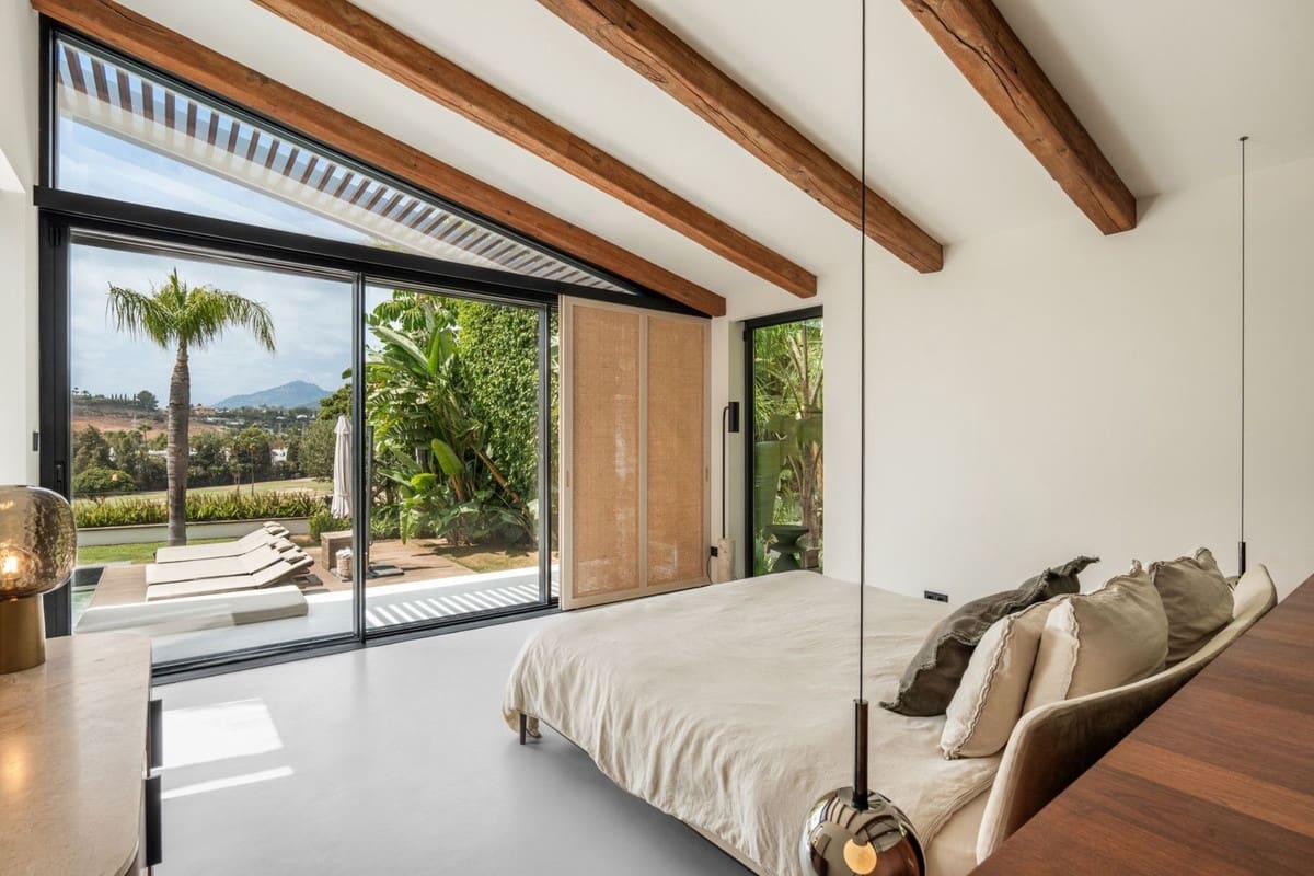 5 bedroom Villa for sale in Nueva Andalucia with pool garage - € 5,895,000 (Ref: 8524264)