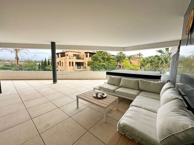 3 slaapkamer Appartement te koop in El Paraiso, Estepona met zwembad garage - € 750.000 (Ref: 8558821)