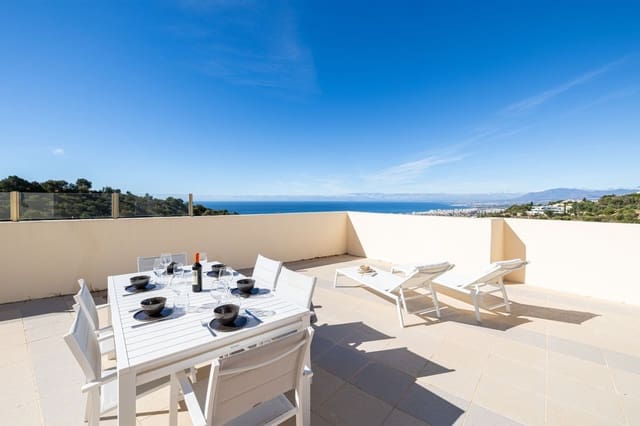 2 makuuhuone Kattohuoneisto myytävänä paikassa Los Monteros, Marbella mukana uima-altaan 
autotalli - 579 000 € (Ref: 8581042)