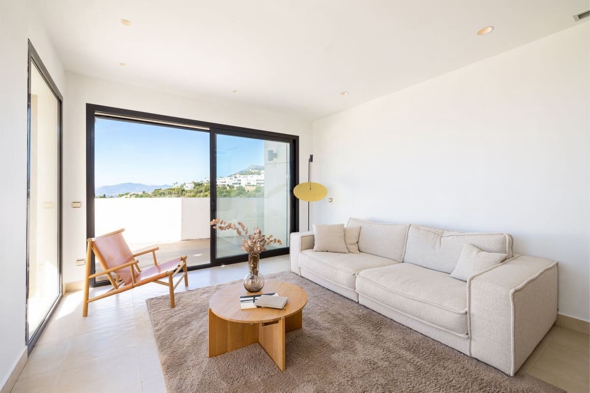 2 soveværelse Penthouse til salg i Los Monteros med swimmingpool garage - € 579.000 (Ref: 8581042)
