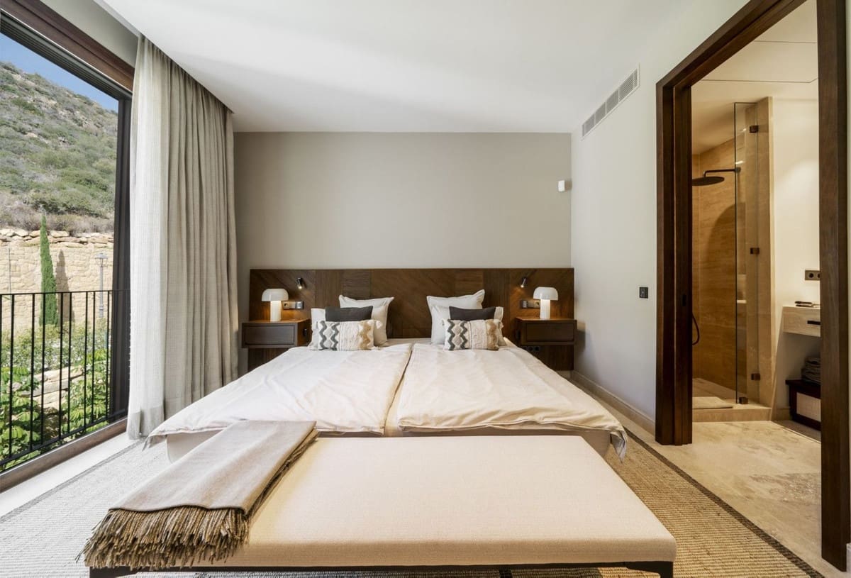 3 slaapkamer Appartement te koop in Bahia de Casares met zwembad garage - € 2.495.000 (Ref: 8583472)