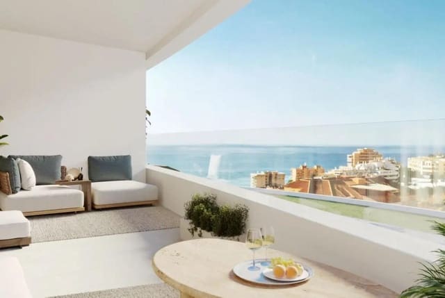 Pareado de 3 habitaciones en Fuengirola en venta - 810.000 € (Ref: 8583477)