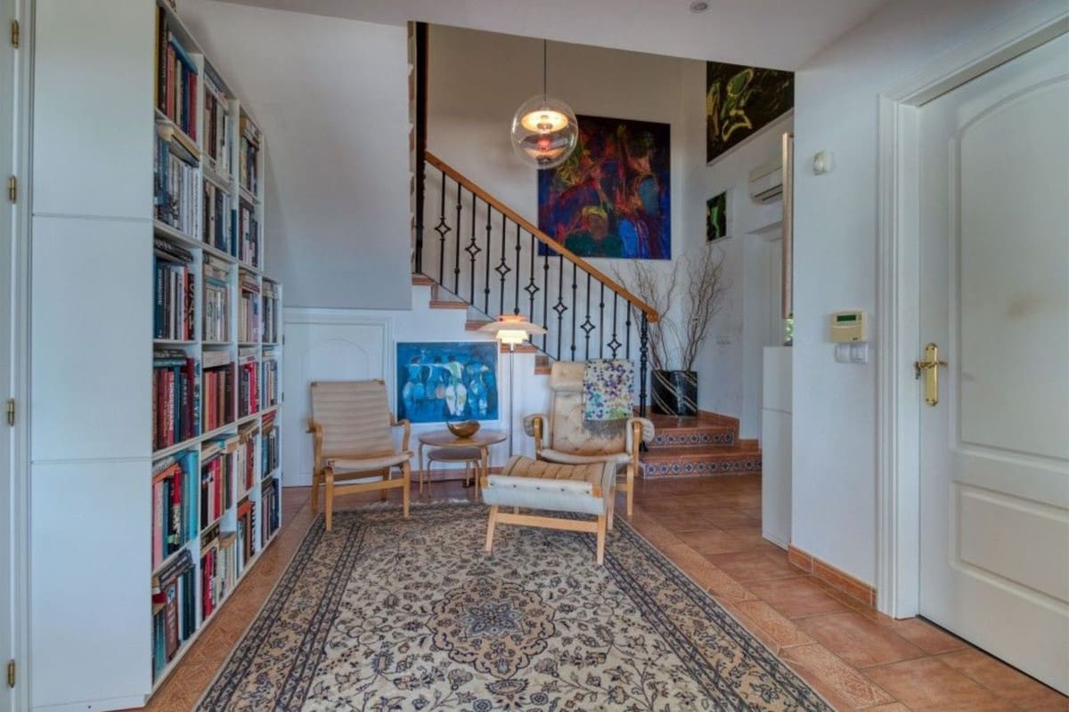 4 bedroom Villa for sale in Mijas with pool garage - € 1,499,000 (Ref: 8594287)