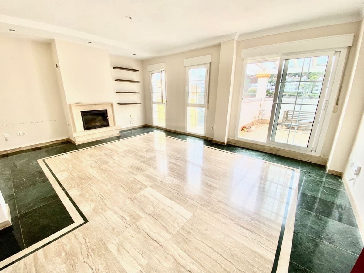 3 chambre Maison de Ville à vendre à Calahonda avec piscine garage - 650 000 € (Ref: 8594290)