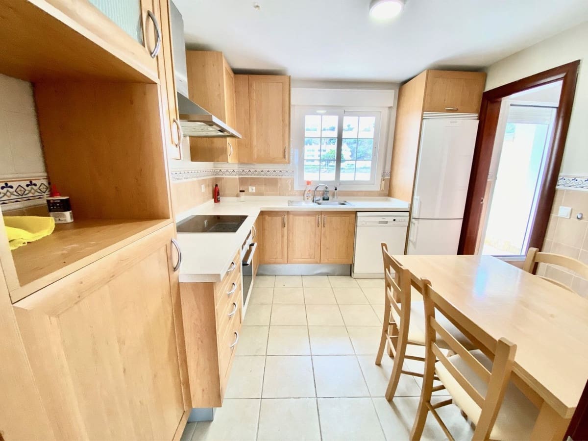 3 chambre Maison de Ville à vendre à Calahonda avec piscine garage - 650 000 € (Ref: 8594290)