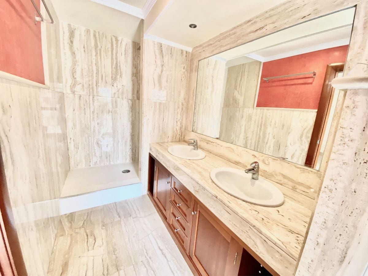 3 chambre Maison de Ville à vendre à Calahonda avec piscine garage - 650 000 € (Ref: 8594290)