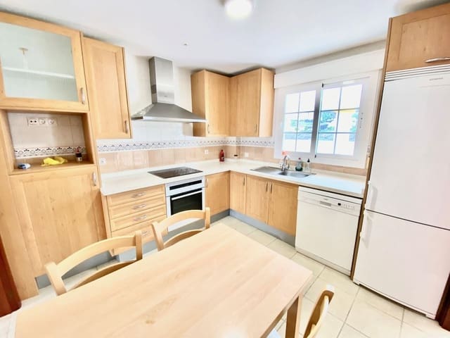 3 chambre Maison de Ville à vendre à Calahonda, Mijas avec piscine garage - 650 000 € (Ref: 8594290)