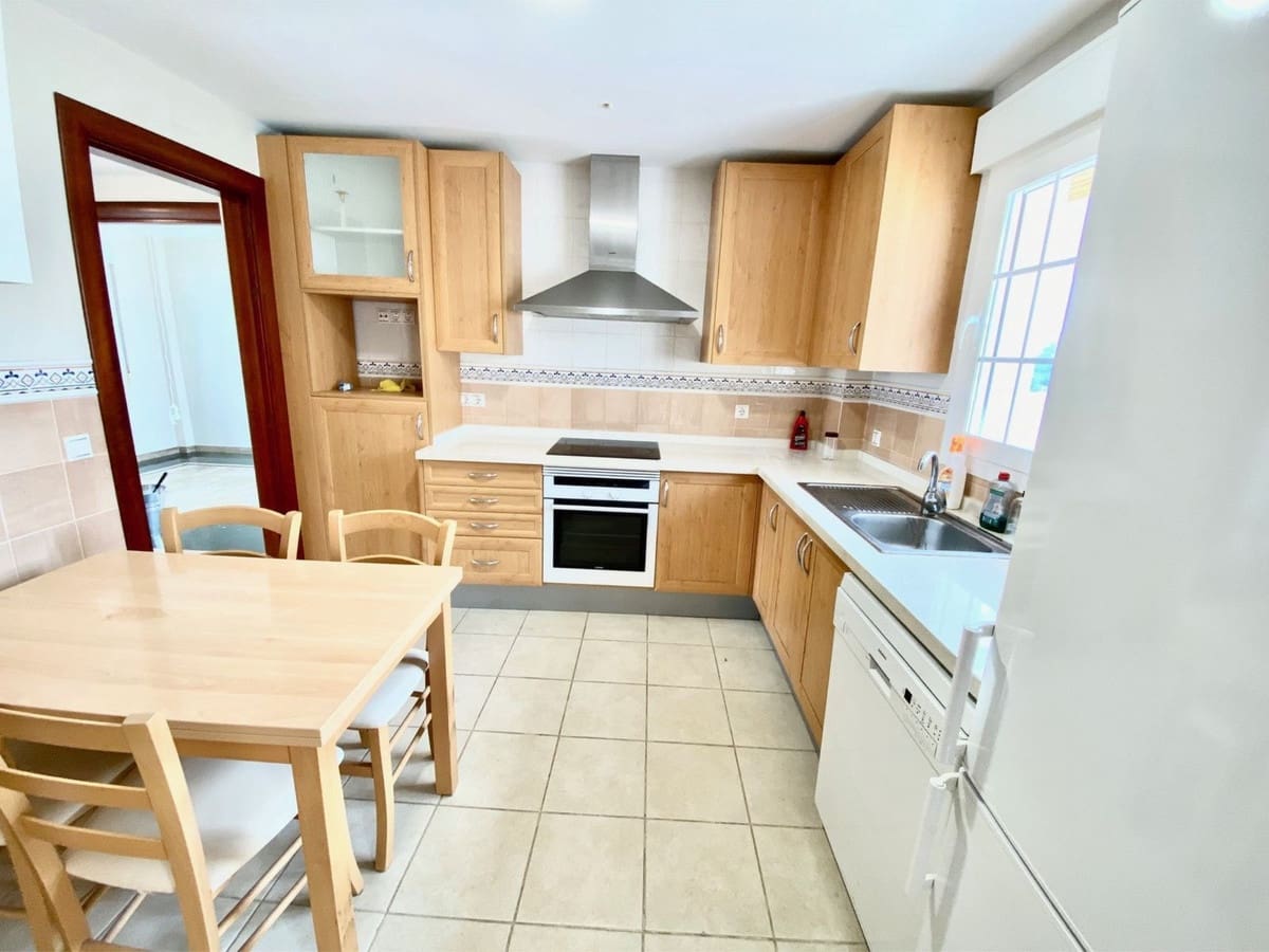 3 chambre Maison de Ville à vendre à Calahonda avec piscine garage - 650 000 € (Ref: 8594290)