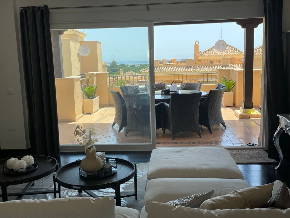 4 sypialnia Apartament na sprzedaż w Elviria z basenem garażem - 1 449 000 € (Ref: 8664513)