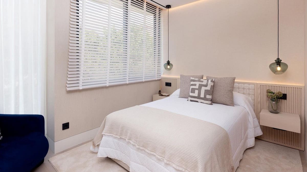 2 slaapkamer Appartement te koop in Estepona met zwembad garage - € 2.310.000 (Ref: 8670891)