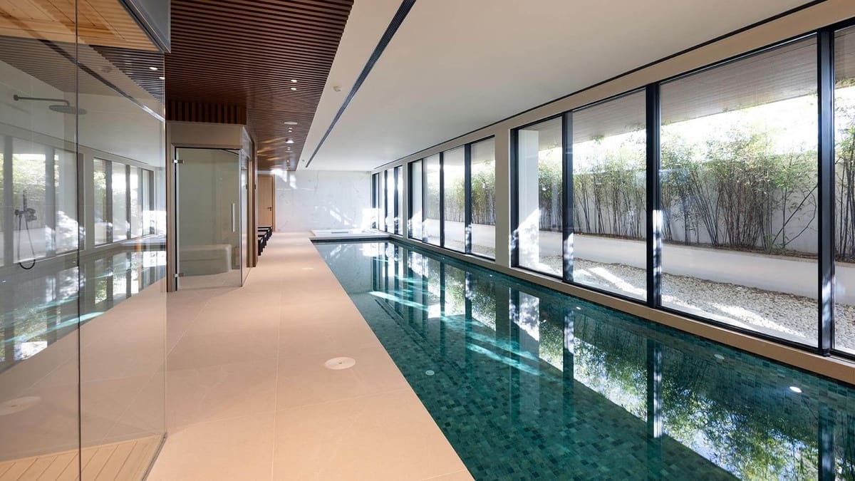 2 slaapkamer Appartement te koop in Estepona met zwembad garage - € 2.310.000 (Ref: 8670891)