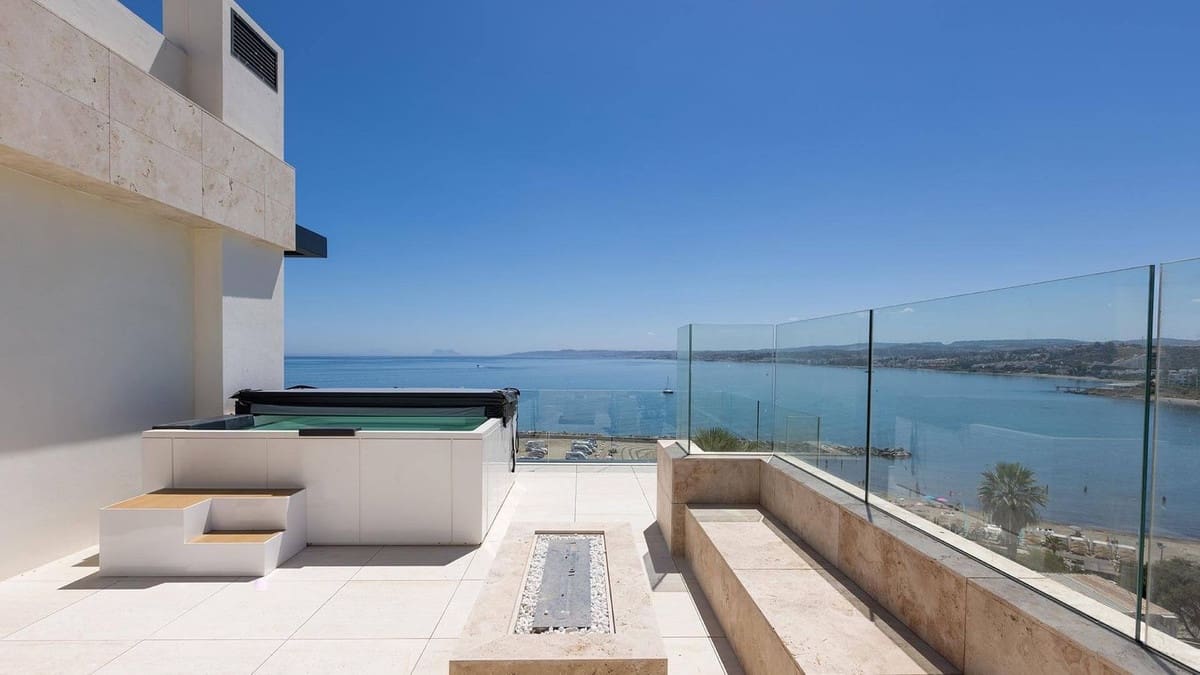 2 Zimmer Apartment zu verkaufen in Estepona mit Pool Garage - 3.003.000 € (Ref: 8670891)