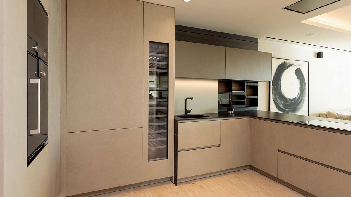 2 Zimmer Apartment zu verkaufen in Estepona mit Pool Garage - 3.003.000 € (Ref: 8670891)