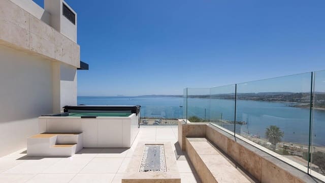 2 soveværelse Lejlighed til salg i Estepona med swimmingpool garage - € 3.003.000 (Ref: 8670891)