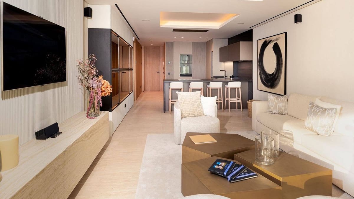 2 Zimmer Apartment zu verkaufen in Estepona mit Pool Garage - 3.003.000 € (Ref: 8670891)
