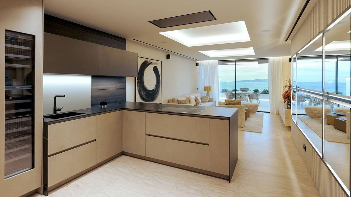 2 Zimmer Apartment zu verkaufen in Estepona mit Pool Garage - 3.003.000 € (Ref: 8670891)