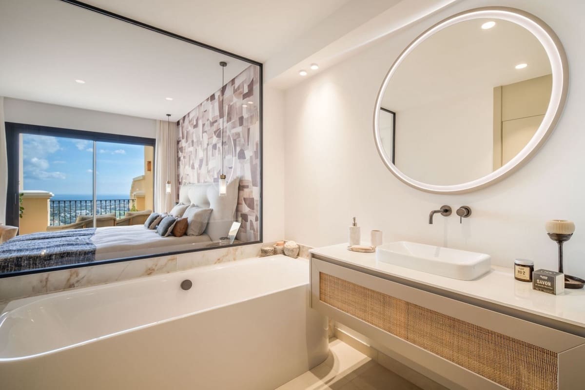 3 Zimmer Penthouse zu verkaufen in La Quinta mit Pool Garage - 1.375.000 € (Ref: 8676753)